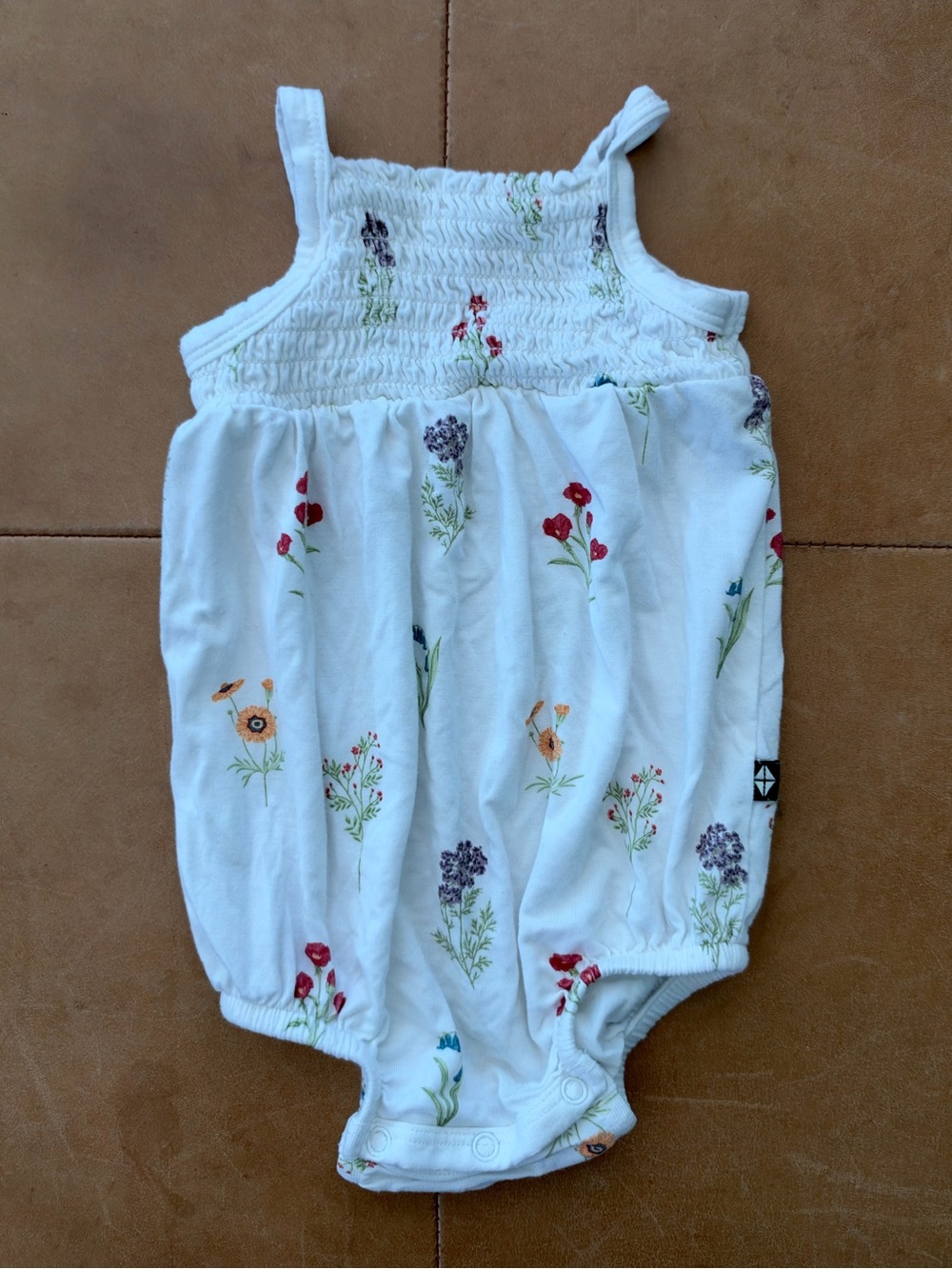 Kyte Baby Viscose Bamboo Smocked Wildflower Romper 0-3M